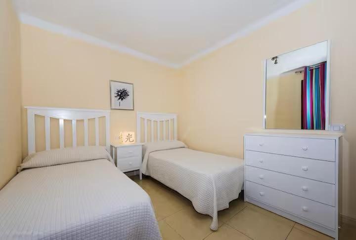Apartment In Playa De Las Americas 1 Cameră foto